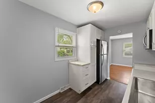 228 Oak St, Crown Point, IN 46307 - Photo 5