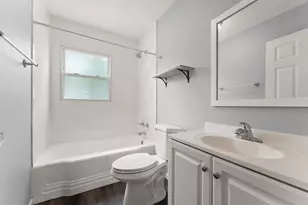 228 Oak St, Crown Point, IN 46307 - Photo 9