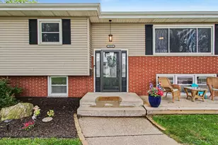 1033 S Decatur St, Hobart, IN 46342 - Photo 5
