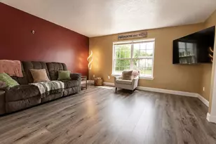 204 Walnut Crossing Dr, Walkerton, IN 46574 - Photo 13