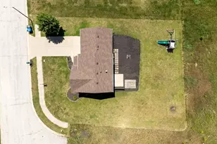 204 Walnut Crossing Dr, Walkerton, IN 46574 - Photo 43