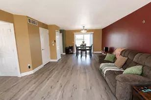 204 Walnut Crossing Dr, Walkerton, IN 46574 - Photo 11