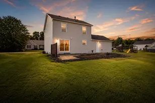 204 Walnut Crossing Dr, Walkerton, IN 46574 - Photo 5