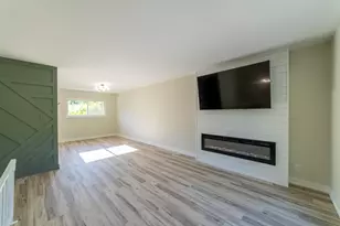 367 Chestnut St, Michigan City, IN 46360 - Photo 5