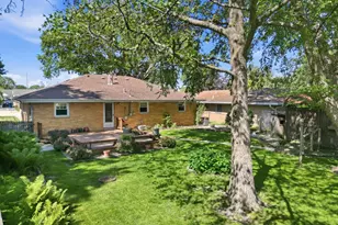 613 E Ash Pl, Griffith, IN 46319 - Photo 15