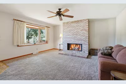 613 E Ash Place, Griffith, IN 46319 - Photo 3