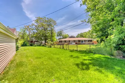 605 E 53rd Avenue, Merrillville, IN 46410 - Photo 9