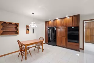 130 Woodland Hickory Ct, Valparaiso, IN 46385 - Photo 13