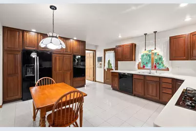130 Woodland Hickory Court, Valparaiso, IN 46385 - Photo 11