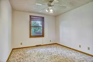 7107 Lindberg Ave, Hammond, IN 46323 - Photo 7