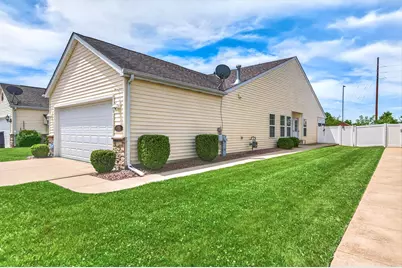 6888 Meadow View Lane, Merrillville, IN 46410 - Photo 3