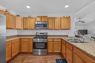 6888 Meadow View Ln, Merrillville, IN 46410 - Photo 9