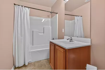 6888 Meadow View Lane, Merrillville, IN 46410 - Photo 19