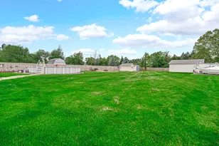 236 Kimrich Cir N, Valparaiso, IN 46385 - Photo 31