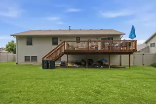 3020 Diamond Dr, Hobart, IN 46342 - Photo 27
