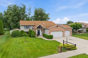 3020 Diamond Dr, Hobart, IN 46342 - Photo 31