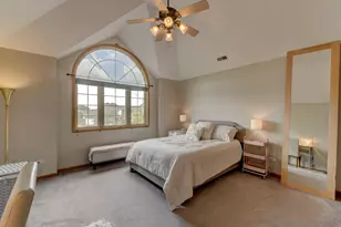 817 Robin Ct, Dyer, IN 46311 - Photo 21