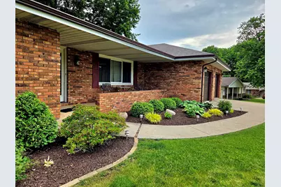 142 Curtis Drive, Valparaiso, IN 46383 - Photo 3