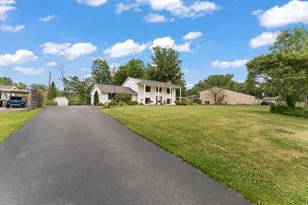 1261 Redbud Dr, Chesterton, IN 46304 - Photo 35