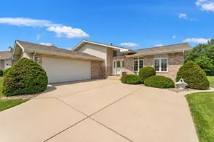 3128 Austgen Pl, Dyer, IN 46311 - Photo 1