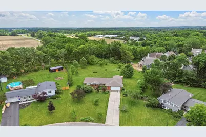 150 Curtis Drive, Valparaiso, IN 46383 - Photo 5