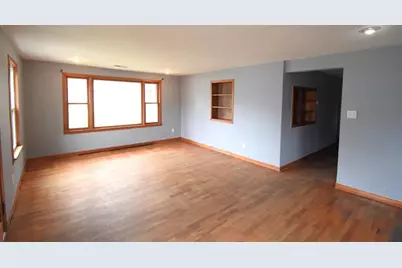 829 W Washington Street, Rensselaer, IN 47978 - Photo 9
