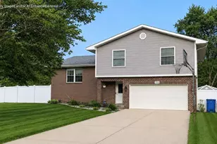 1604 Hickory St SW, Demotte, IN 46310 - Photo 1