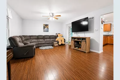 1604 Hickory Street SW, Demotte, IN 46310 - Photo 3