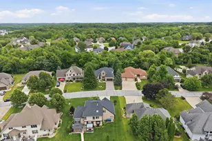 10629 Erie Dr, Crown Point, IN 46307 - Photo 51