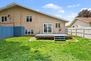 827 N Wiggs St, Griffith, IN 46319 - Photo 15