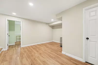827 N Wiggs Street, Griffith, IN 46319 - Photo 11