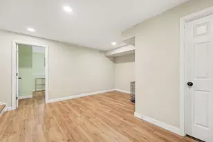 827 N Wiggs St, Griffith, IN 46319 - Photo 11