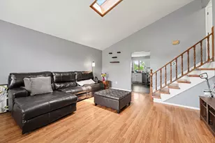 827 N Wiggs St, Griffith, IN 46319 - Photo 3