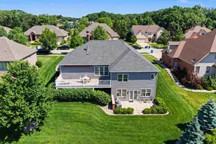 1095 Allison St, Crown Point, IN 46307 - Photo 3