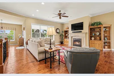 1095 Allison Street, Crown Point, IN 46307 - Photo 5