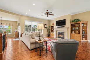 1095 Allison St, Crown Point, IN 46307 - Photo 5