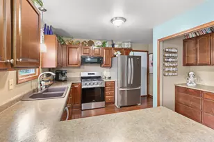 889 Rustic Acres Ln, Hebron, IN 46341 - Photo 7