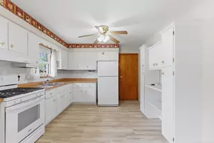 5457 Redwood Ave, Portage, IN 46368 - Photo 9