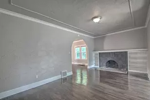 1220 W 41st Ave, Gary, IN 46408 - Photo 5