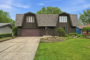 9300 Chestnut Ln, Munster, IN 46321 - Photo 1