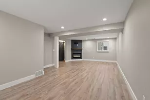 2200 Shallowford Dr, Valparaiso, IN 46383 - Photo 15