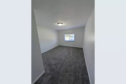 377 Pinewood Drive, Valparaiso, IN 46385 - Photo 5