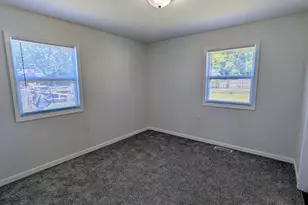 377 Pinewood Dr, Valparaiso, IN 46385 - Photo 11
