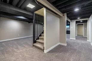 8837 Parkway Dr, Highland, IN 46322 - Photo 29
