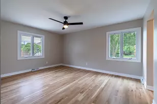 8837 Parkway Dr, Highland, IN 46322 - Photo 19