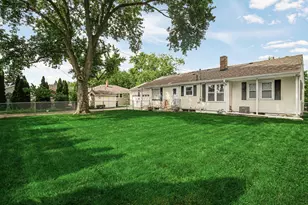 847 Garfield St, Hobart, IN 46342 - Photo 17