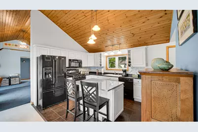 1556 W Severs Road, La Porte, IN 46350 - Photo 15