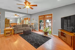 495 Meadowwood Dr, Valparaiso, IN 46385 - Photo 3