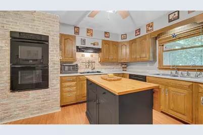 495 Meadowwood Drive, Valparaiso, IN 46385 - Photo 7