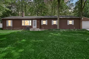 202 Sturdy Rd, Valparaiso, IN 46383 - Photo 3